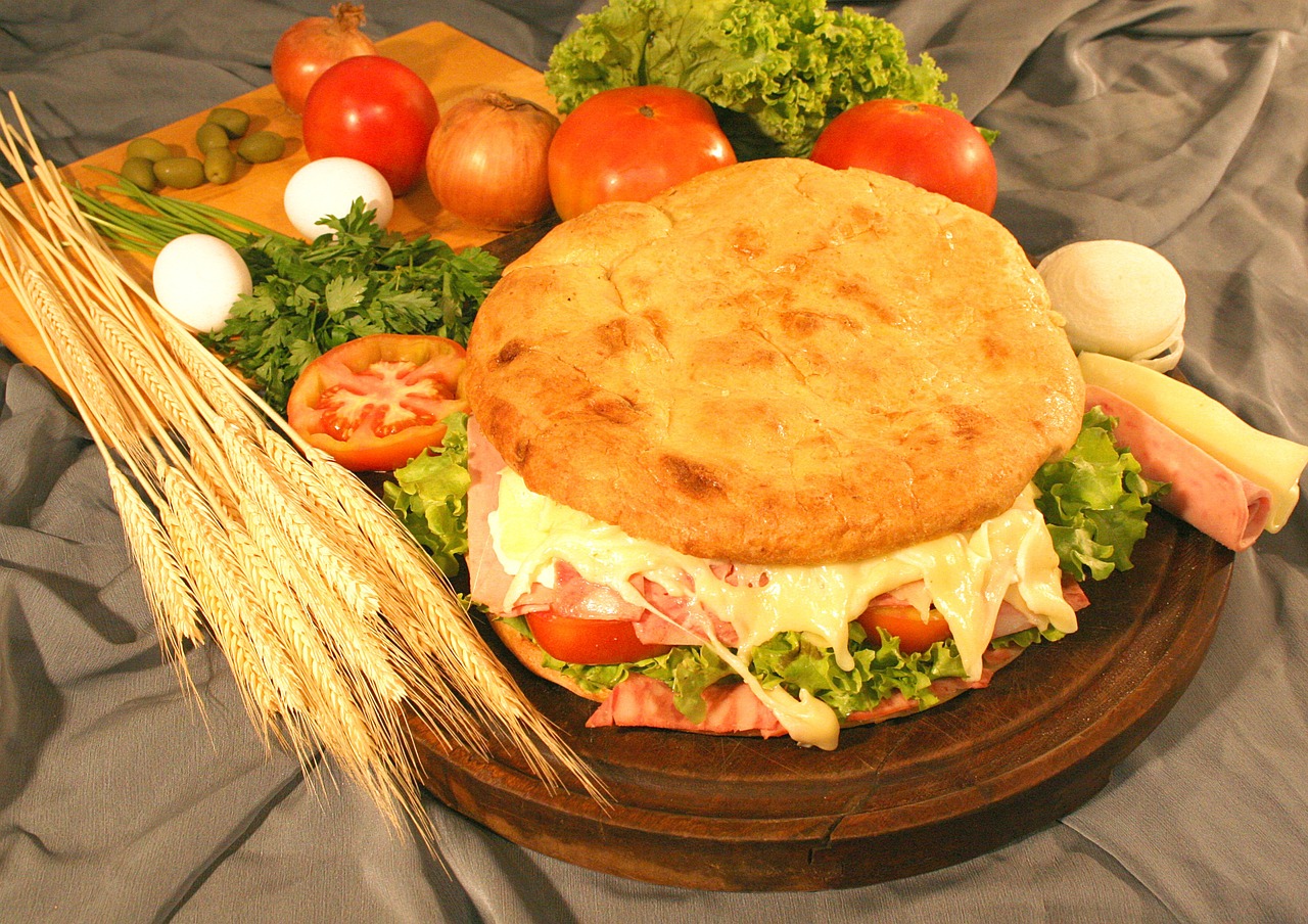 Snacks und belegte Brötchen